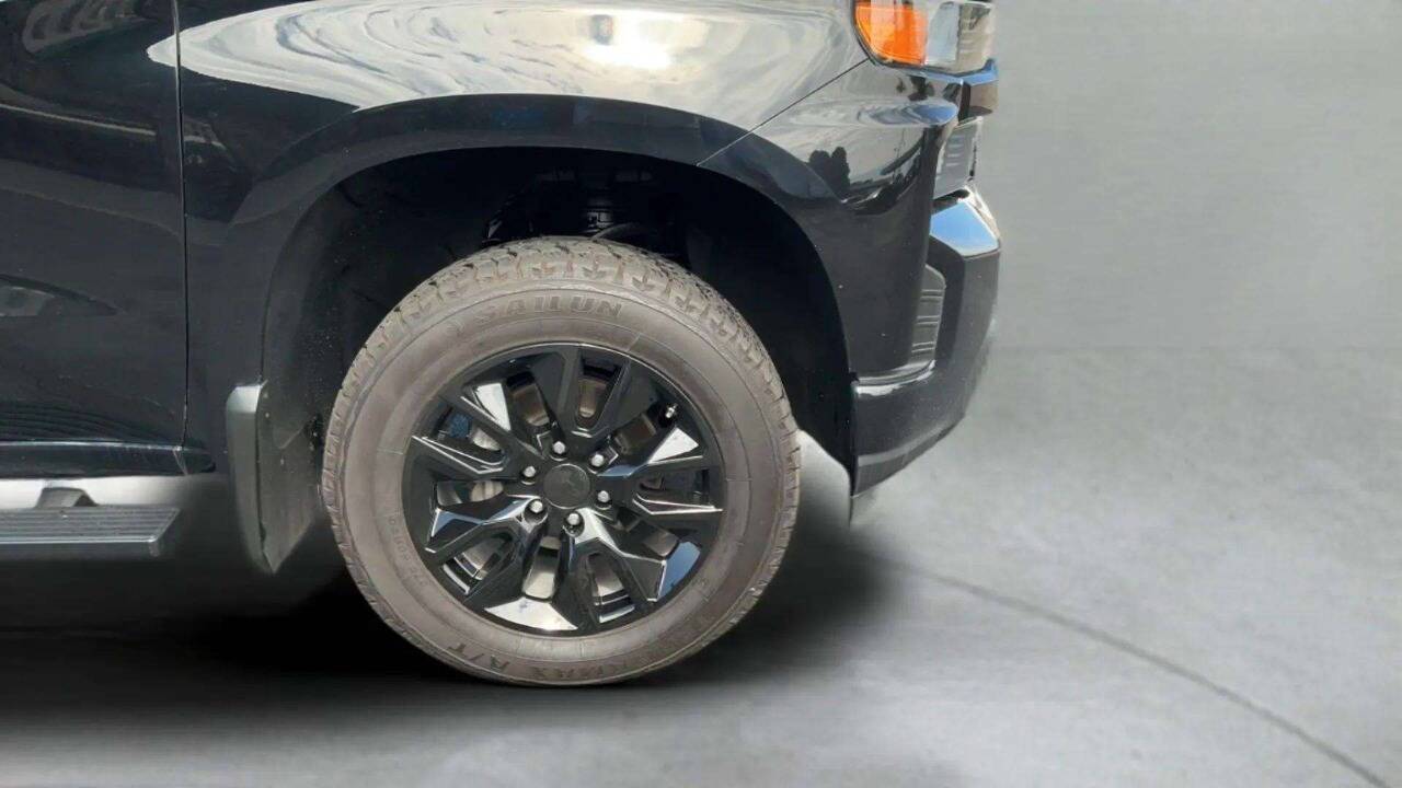 2021 Chevrolet Silverado 1500 Custom 4x4 4dr Crew Cab 6.6 ft. SB Chesterfield MI