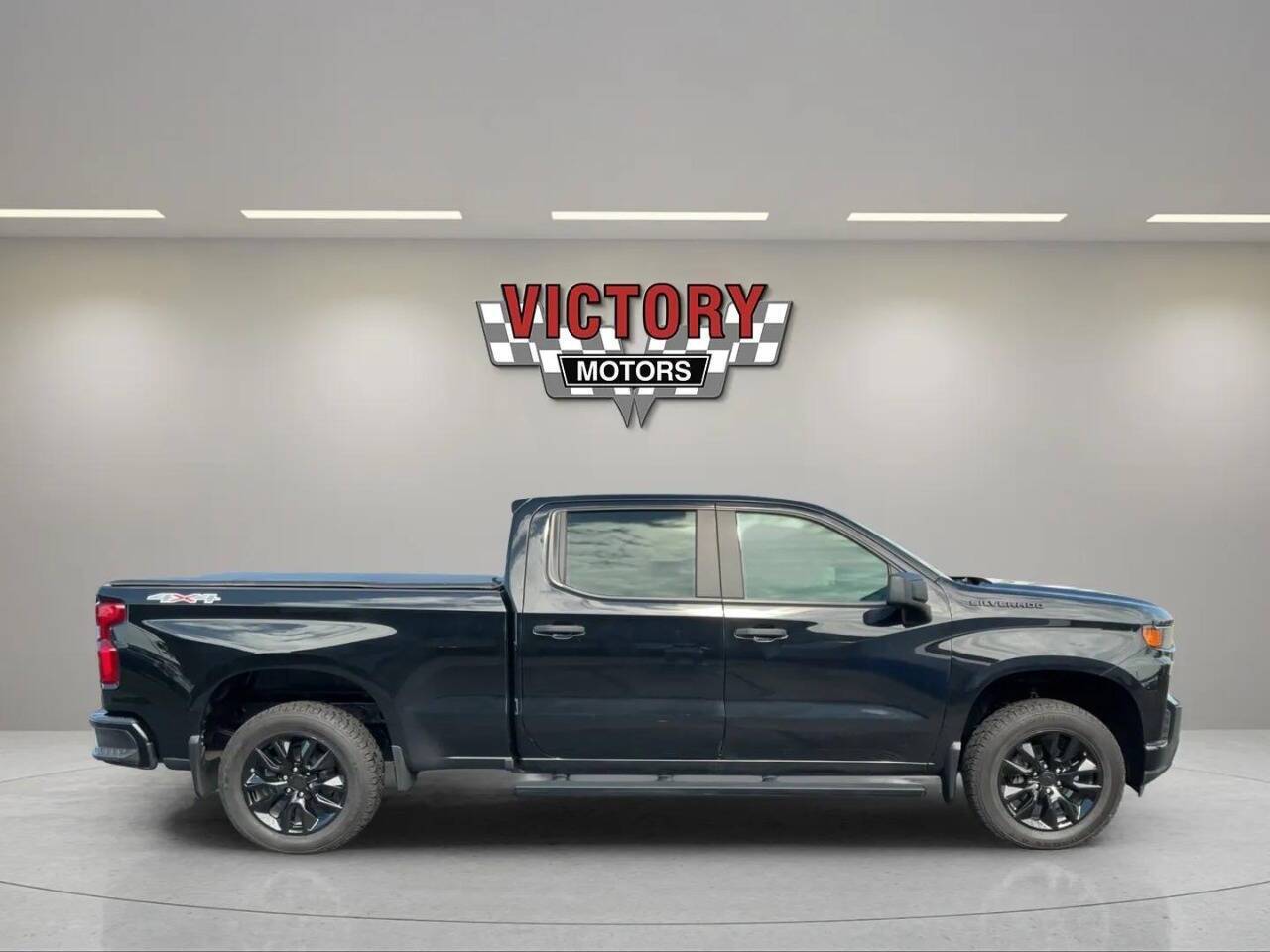 2021 Chevrolet Silverado 1500 Custom 4x4 4dr Crew Cab 6.6 ft. SB Chesterfield MI