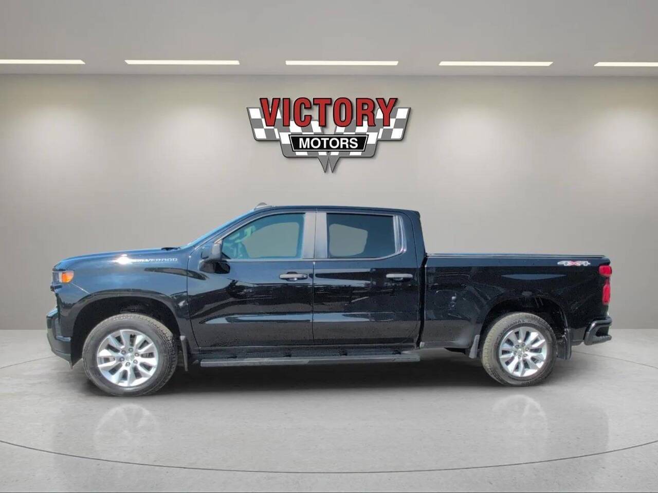 2021 Chevrolet Silverado 1500 Custom 4x4 4dr Crew Cab 6.6 ft. SB Chesterfield MI