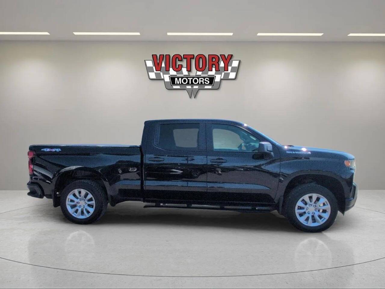 2021 Chevrolet Silverado 1500 Custom 4x4 4dr Crew Cab 6.6 ft. SB Chesterfield MI