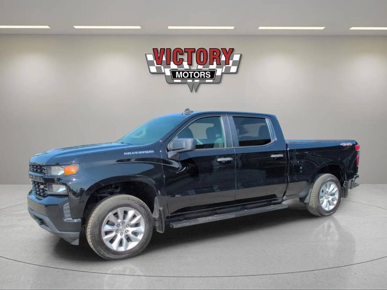 2021 Chevrolet Silverado 1500 Custom 4x4 4dr Crew Cab 6.6 ft. SB Chesterfield MI