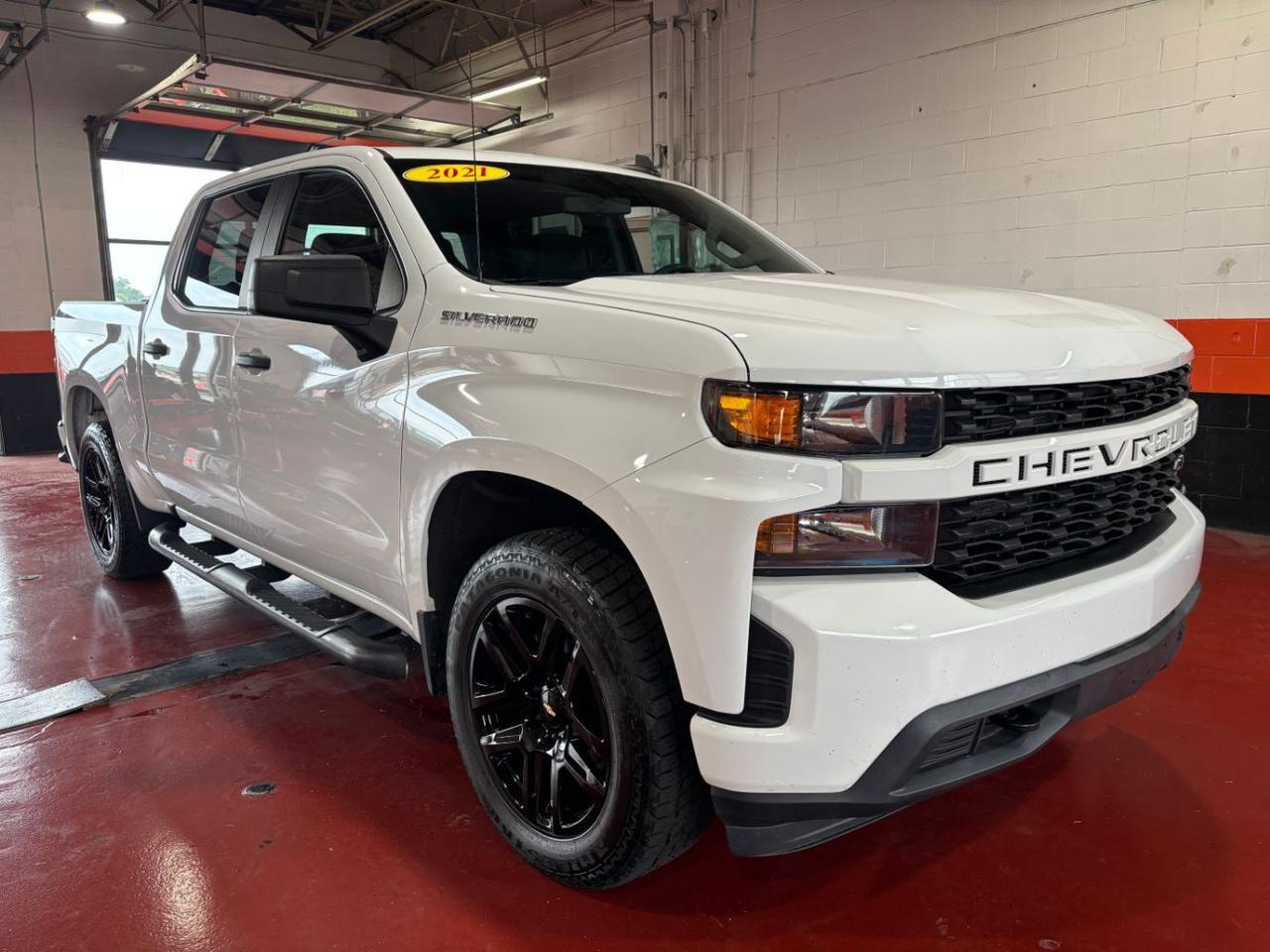 2021 Chevrolet Silverado 1500 Custom Crew Cab Short Box 4WD Franklin OH