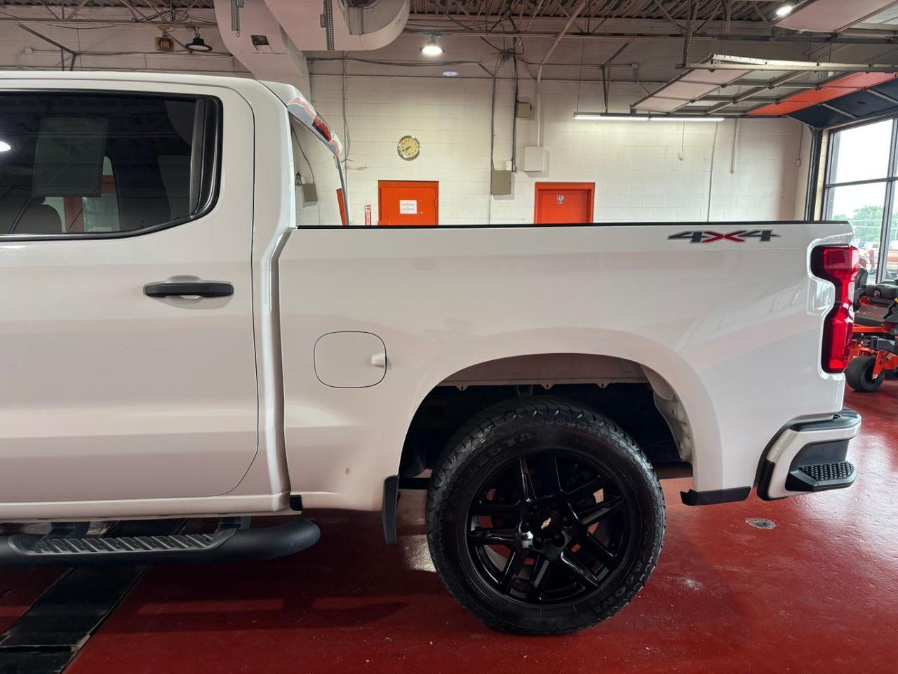 2021 Chevrolet Silverado 1500 Custom Crew Cab Short Box 4WD Franklin OH