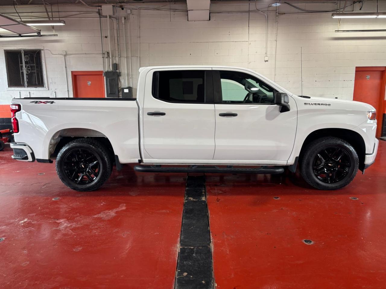 2021 Chevrolet Silverado 1500 Custom Crew Cab Short Box 4WD