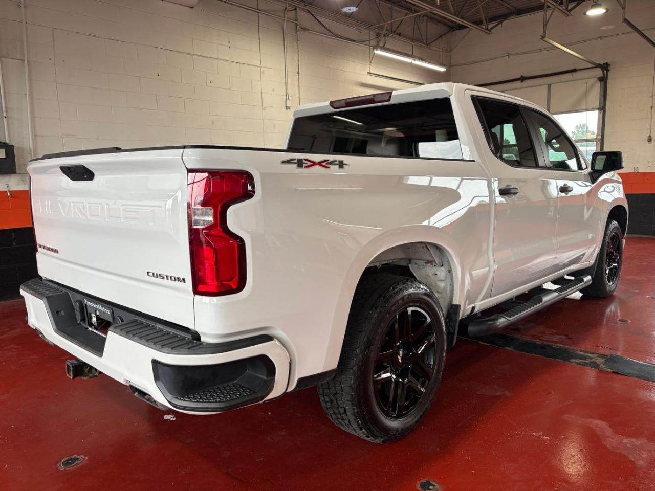 2021 Chevrolet Silverado 1500 Custom Crew Cab Short Box 4WD Franklin OH