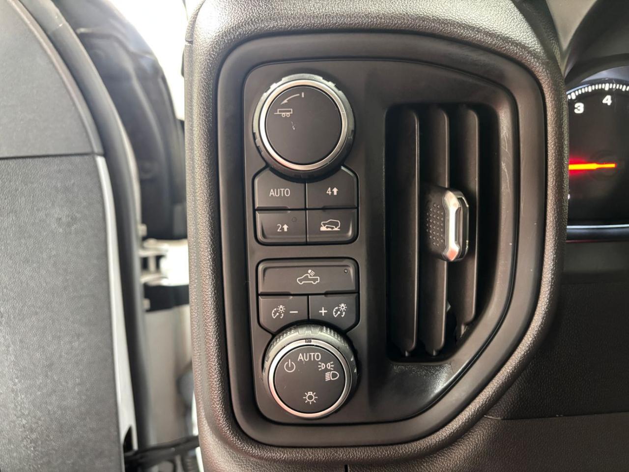 2021 Chevrolet Silverado 1500 Custom Crew Cab Short Box 4WD Franklin OH