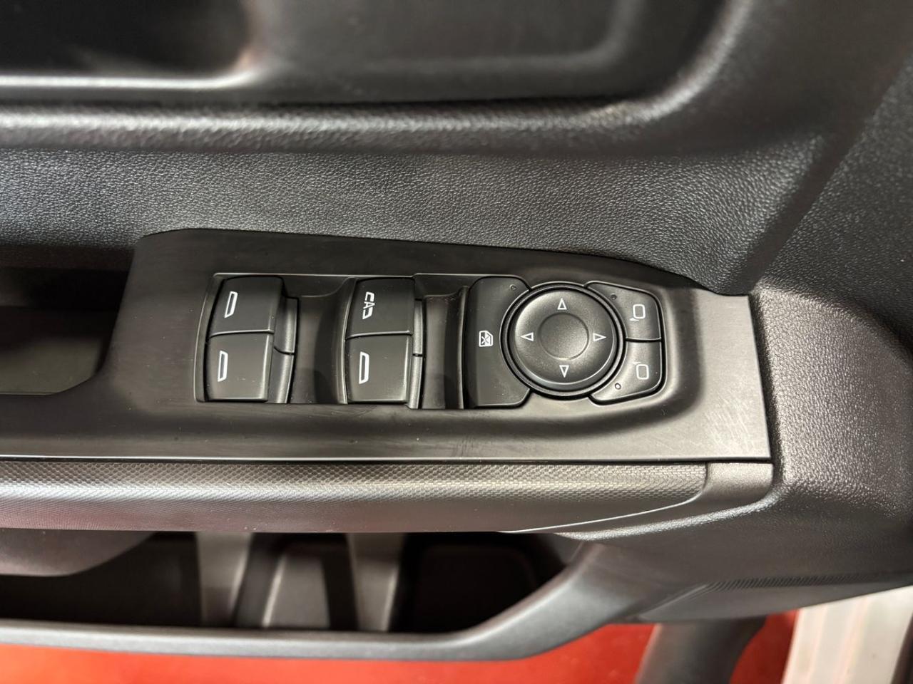 2021 Chevrolet Silverado 1500 Custom Crew Cab Short Box 4WD Franklin OH