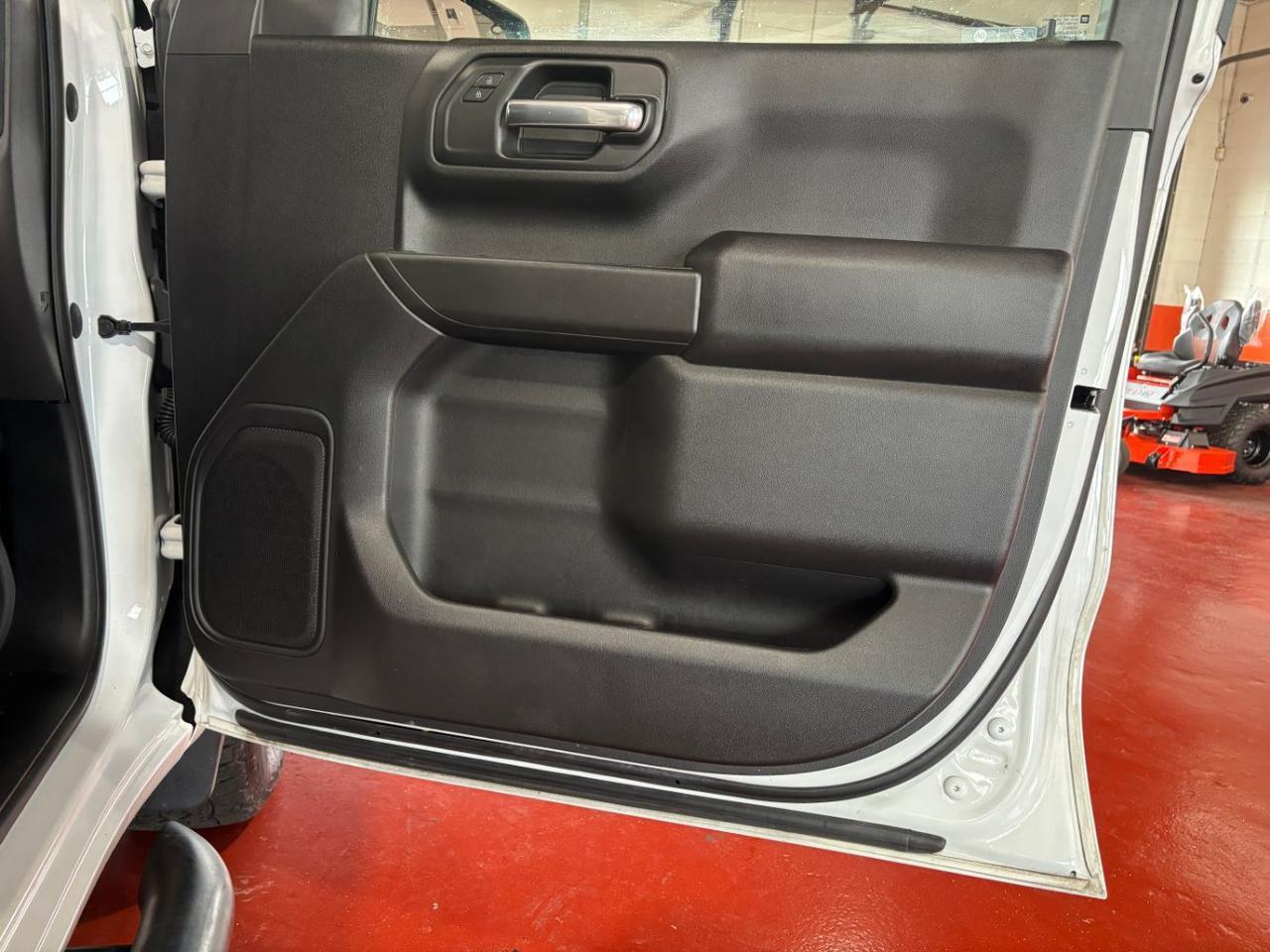 2021 Chevrolet Silverado 1500 Custom Crew Cab Short Box 4WD Franklin OH