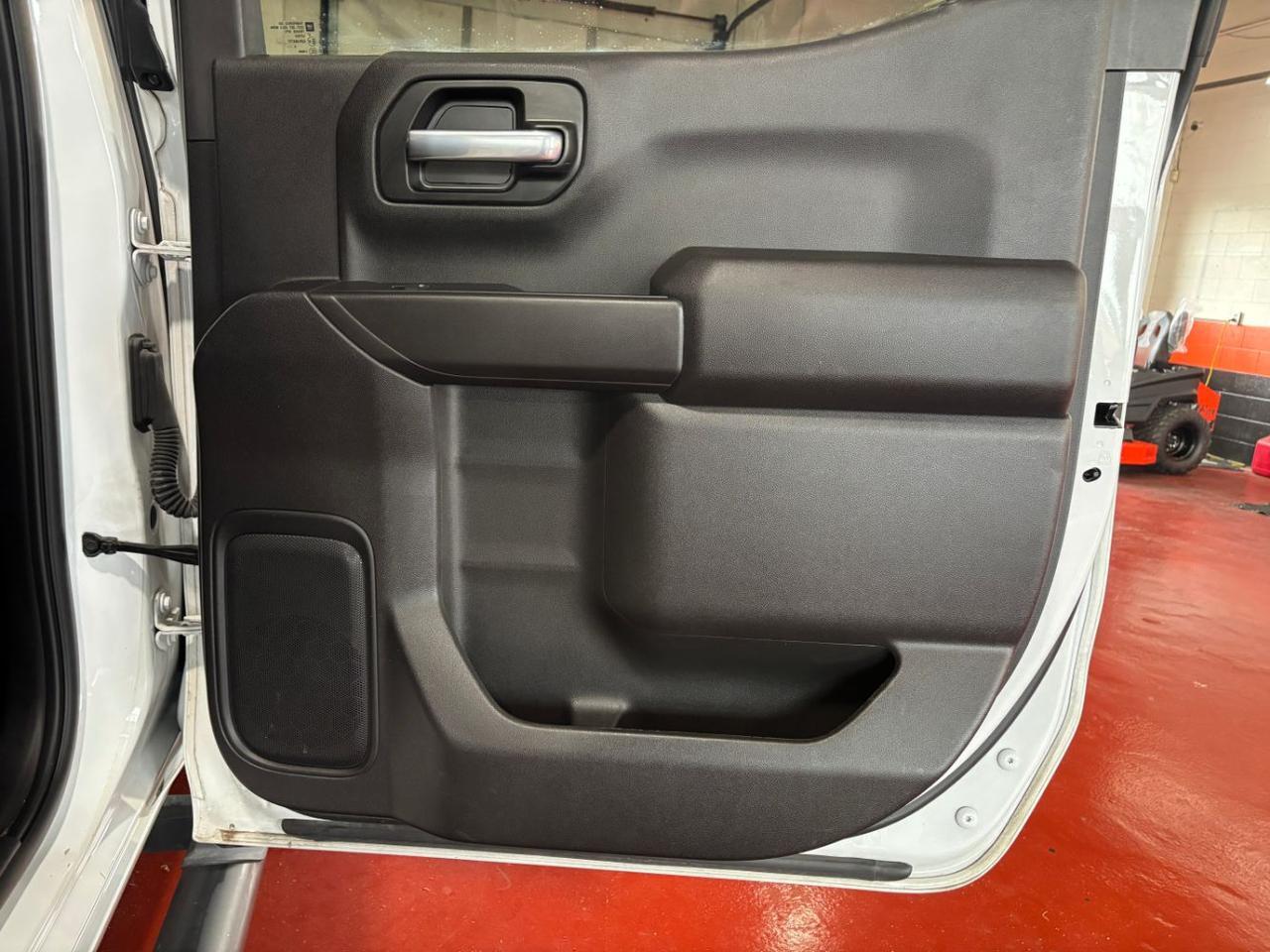 2021 Chevrolet Silverado 1500 Custom Crew Cab Short Box 4WD Franklin OH