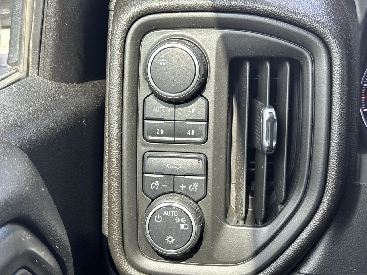 2021 Chevrolet Silverado 1500 Custom Trail Boss San Antonio TX