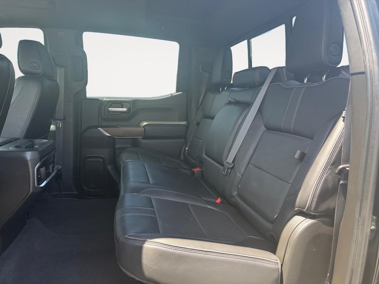 2021 Chevrolet Silverado 1500 High Country, HEATED/VENTILATED SEATS, HEATED REAR SEATS, APPLE CARPLAY/ANDROID AUTO, BACKUP CAMERA, TOW PACKAGE, BED LINER, BOSE SOUND SYSTEM, TOW HOOKS, POWER FOLDING MIRRORS, KEYLESS START, RUNNING BOARDS, CLEAN CARFAX, ONLY 1 OWNER! Norfolk VA