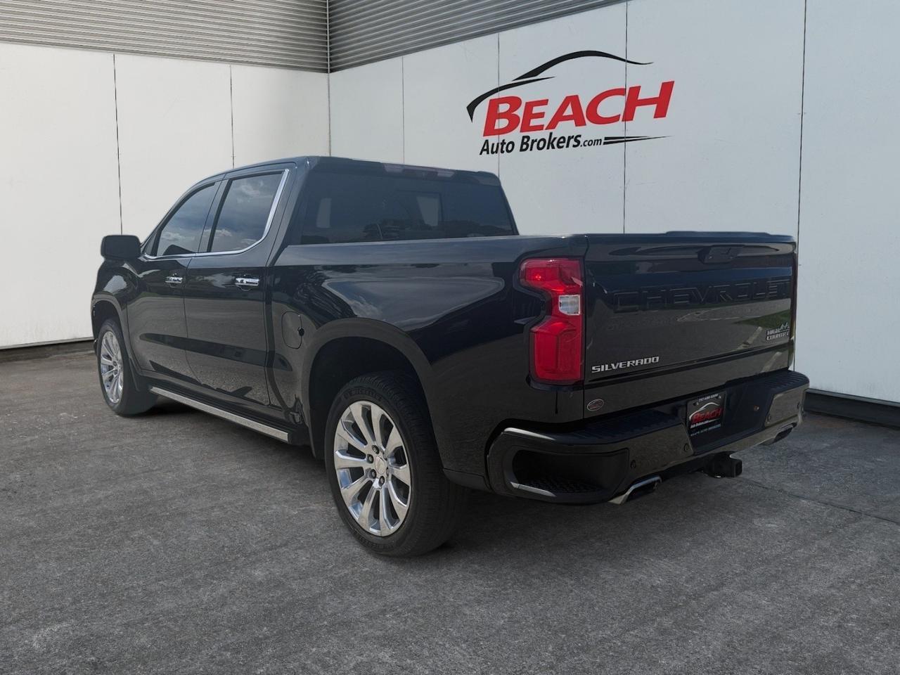 2021 Chevrolet Silverado 1500 High Country, HEATED/VENTILATED SEATS, HEATED REAR SEATS, APPLE CARPLAY/ANDROID AUTO, BACKUP CAMERA, TOW PACKAGE, BED LINER, BOSE SOUND SYSTEM, TOW HOOKS, POWER FOLDING MIRRORS, KEYLESS START, RUNNING BOARDS, CLEAN CARFAX, ONLY 1 OWNER! Norfolk VA