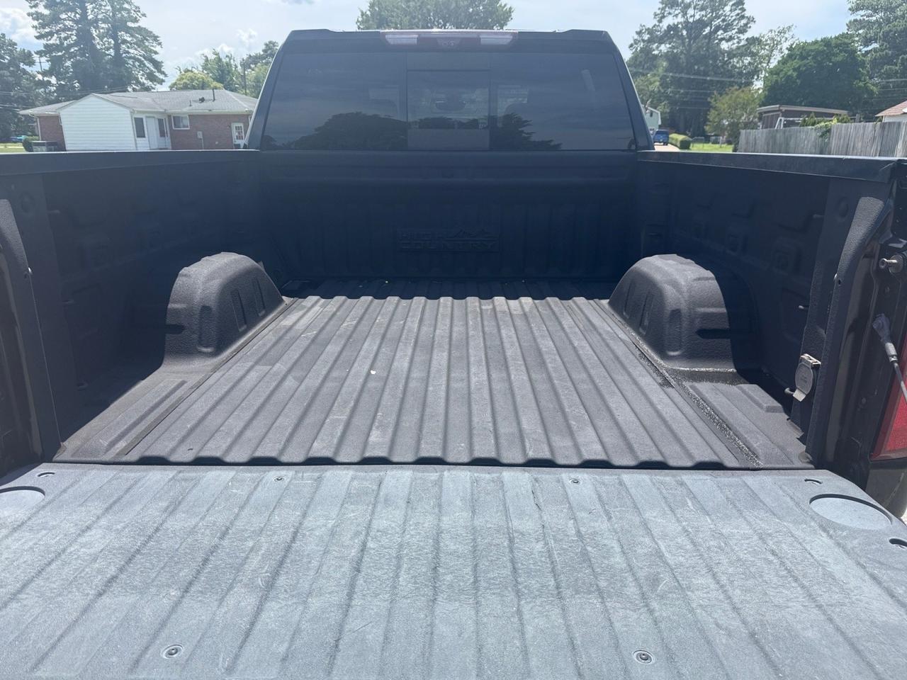 2021 Chevrolet Silverado 1500 High Country, HEATED/VENTILATED SEATS, HEATED REAR SEATS, APPLE CARPLAY/ANDROID AUTO, BACKUP CAMERA, TOW PACKAGE, BED LINER, BOSE SOUND SYSTEM, TOW HOOKS, POWER FOLDING MIRRORS, KEYLESS START, RUNNING BOARDS, CLEAN CARFAX, ONLY 1 OWNER! Norfolk VA