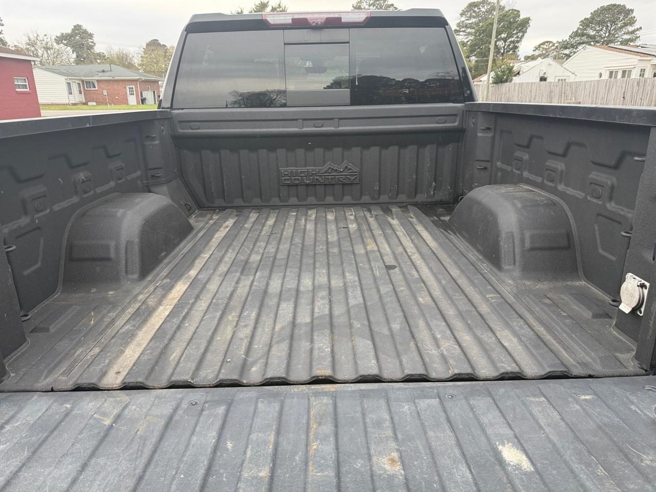 2021 Chevrolet Silverado 1500 High Country, HEATED/VENTILATED SEATS, HEATED REAR SEATS, SUNROOF, APPLE CARPLAY/ANDROID AUTO, RUNNING BOARDS, TOW PACAKAGE, POWER SLIDING REAR WINDOW, POWER FOLDING MIRRORS, UNIVERSAL GARAGE DOOR OPENER, BOSE SPEAKERS, CLEAN CARFAX, THIS CHEVROLET H Norfolk VA