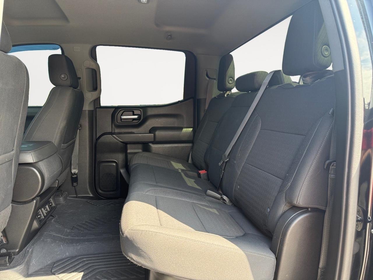 2021 Chevrolet Silverado 1500 LT, HEATED SEATS, APPLE CARPLAY/ANDROID AUTO, BED LINER, TONNEAU COVER, BACKUP CAMERA, POWER MIRRORS, REMOTE START, TOW PACKAGE, FUEL WHEELS, CLEAN CARFAX! Norfolk VA