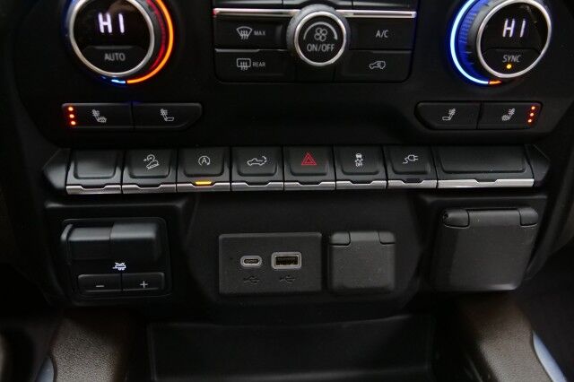 2021 Chevrolet Silverado 1500 LT Trail Boss 4X4 / Leer Bed Cap / 6.2L V8! High Point NC