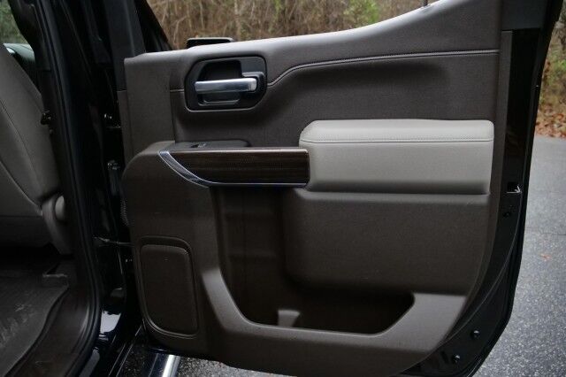 2021 Chevrolet Silverado 1500 LT Trail Boss 4X4 / Leer Bed Cap / 6.2L V8! High Point NC