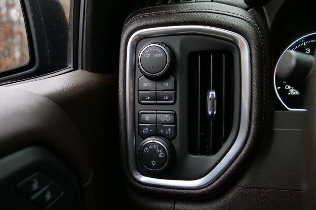 2021 Chevrolet Silverado 1500 LT Trail Boss 4X4 / Leer Bed Cap / 6.2L V8! High Point NC