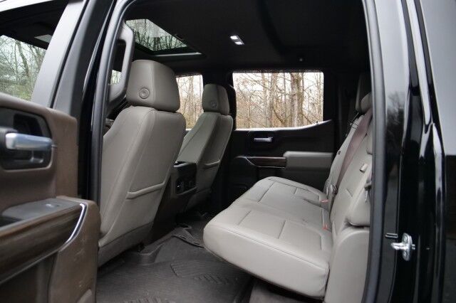 2021 Chevrolet Silverado 1500 LT Trail Boss 4X4 / Leer Bed Cap / 6.2L V8! High Point NC