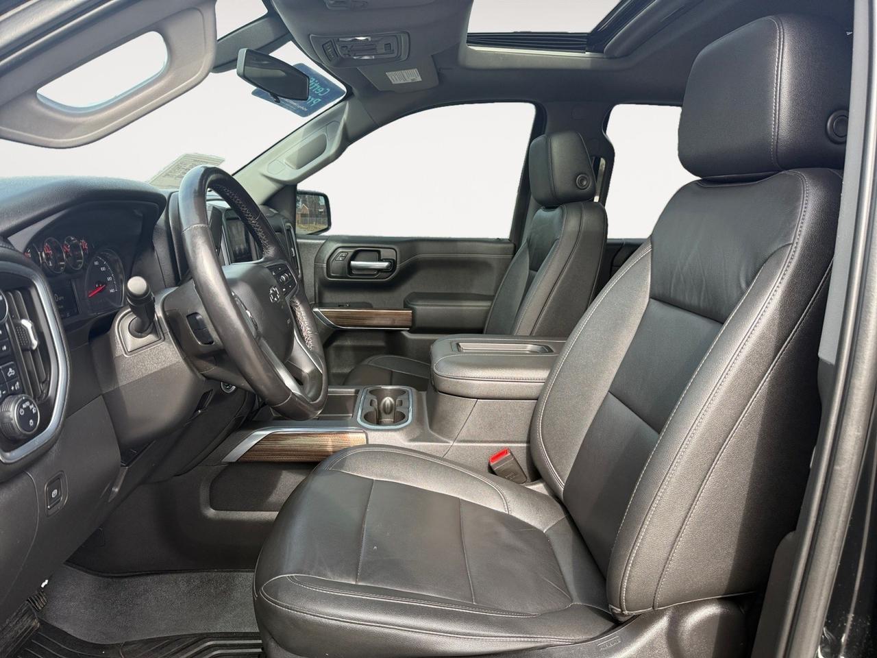 2021 Chevrolet Silverado 1500 LT Trail Boss, HEATED SEATS, HEATED STEERING WHEEL, APPLE CARPLAY/ANDROID AUTO, RED RECOVERY HOOKS, UNIVERSAL GARAGE DOOR OPENER, REAR SLIDING WINDOW, BACKUP CAMERA, SUNROOF, WIFI, COME AND TEST DRIVE THIS CHEVROLET SILVERADO TODAY!