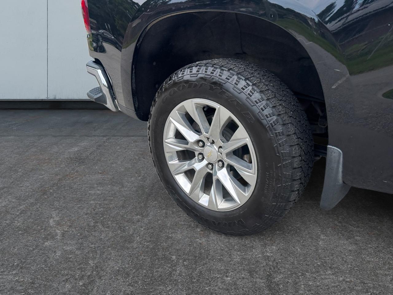 2021 Chevrolet Silverado 1500 LTZ, MEMORY DRIVER SEAT, HEATED & COOLED SEATS, BOSE SPEAKERS, SUNROOF, REMOTE START, APPLE CAR PLAY, 1 OWNER CLEAN CARFAX VEHICLE, THIS TRUCK IS LOADED WITH FEATURES- COME SEE WHY THIS IS THE PERFECT TRUCK FOR YOU!!! Norfolk VA