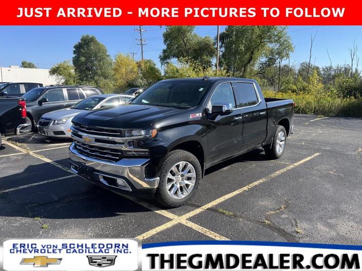 2021 Chevrolet Silverado 1500 LTZ Z71 Crew Cab 4WD 5.3L PremiumPkg w/AdptvCrz Sunroof Nav Bose Spray-OnBedliner HD-RearCamera Milwaukee WI