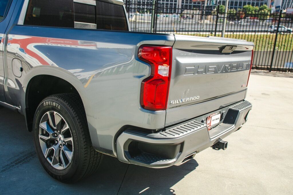 2021 Chevrolet Silverado 1500 RST photo 3