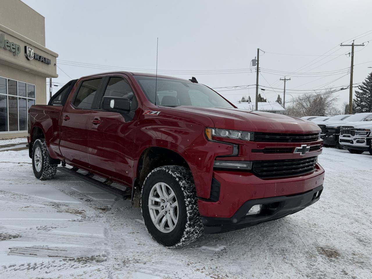 2021 Chevrolet Silverado 1500 RST Crew Cab 4WD | EcoTec3 V8 | Heated Seats | Remote Start | 8IN Touchscreen | Backup Camera Redwater AB