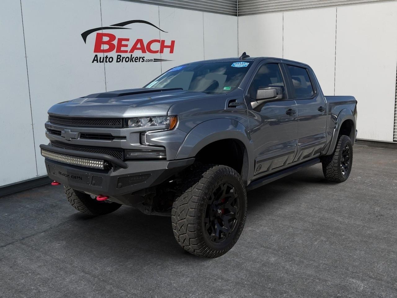 2021 Chevrolet Silverado 1500 RST, HEATED SEATS, POWER RUNNING BOARDS, BED LINER, TOW HOOKS, TOW PACKAGE, POWER SLIDING REAR WINDOW, POWER MIRRORS, SUNROOF, APPLE CARPLAY/ANDROID AUTO, UNIVERSAL GARAGE DOOR OPENER, CLEAN CARFAX!