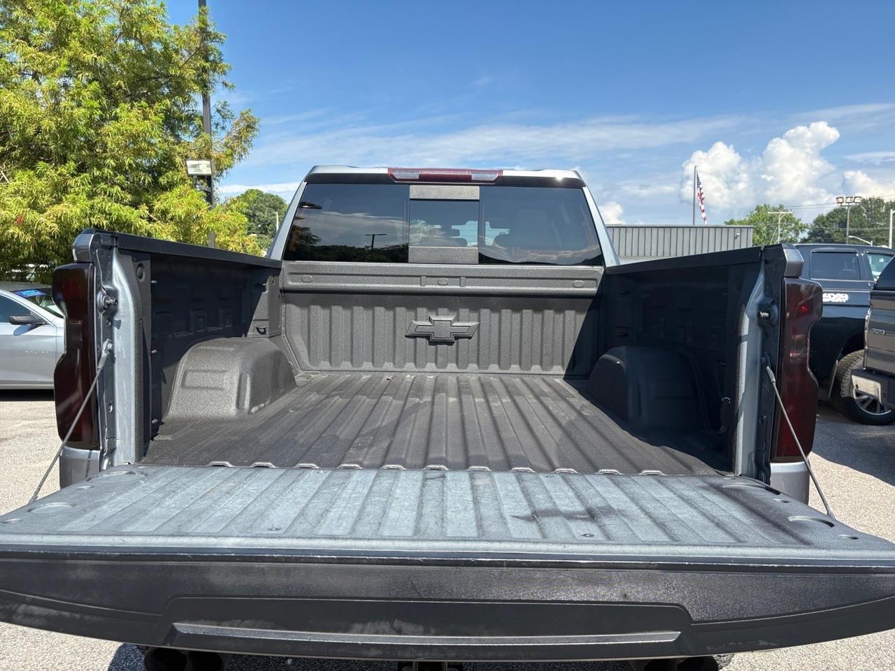 2021 Chevrolet Silverado 1500 RST, LIFTED, BRUSH GUARD, POWER RUNNING BOARDS, TOW PACKAGE, HEATED STEERING WHEEL & SEATS, FENDER FLARES, SUNROOF, APPLE CARPLAY/ANDROID AUTO, BACKUP CAMERA, LOW MILEAGE, CLEAN CARFAX, THE PERFECT TRUCK FOR YOU! Virginia Beach VA