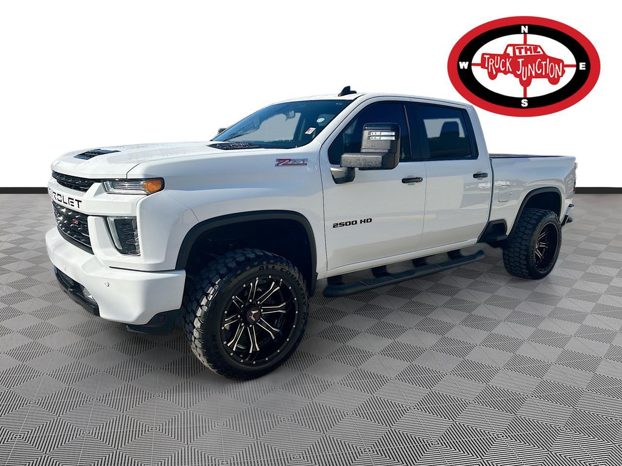 2021 Chevrolet Silverado 2500HD LT photo 3