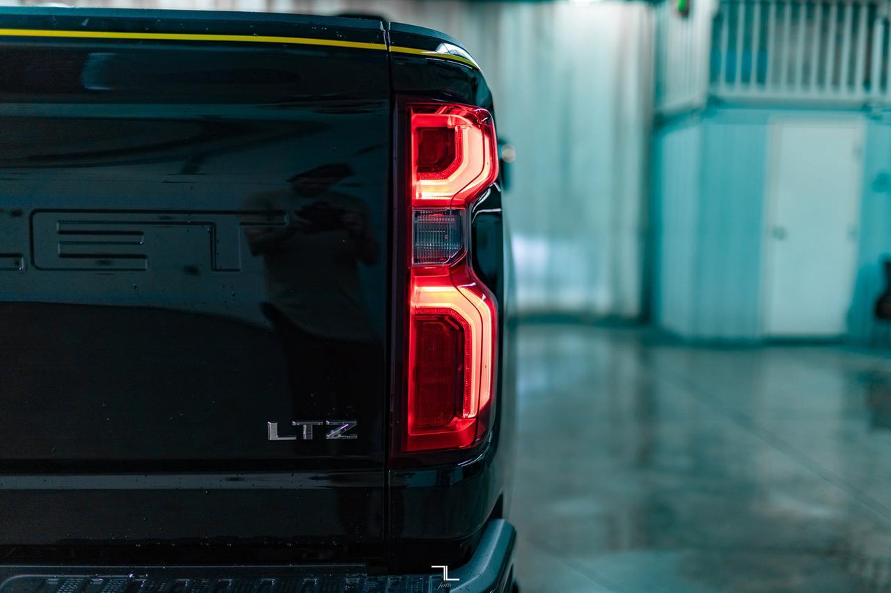 2021 Chevrolet Silverado 2500HD 4x4 Crew Cab LTZ Carhartt Edition Diesel Leather Roof Nav Red Deer AB