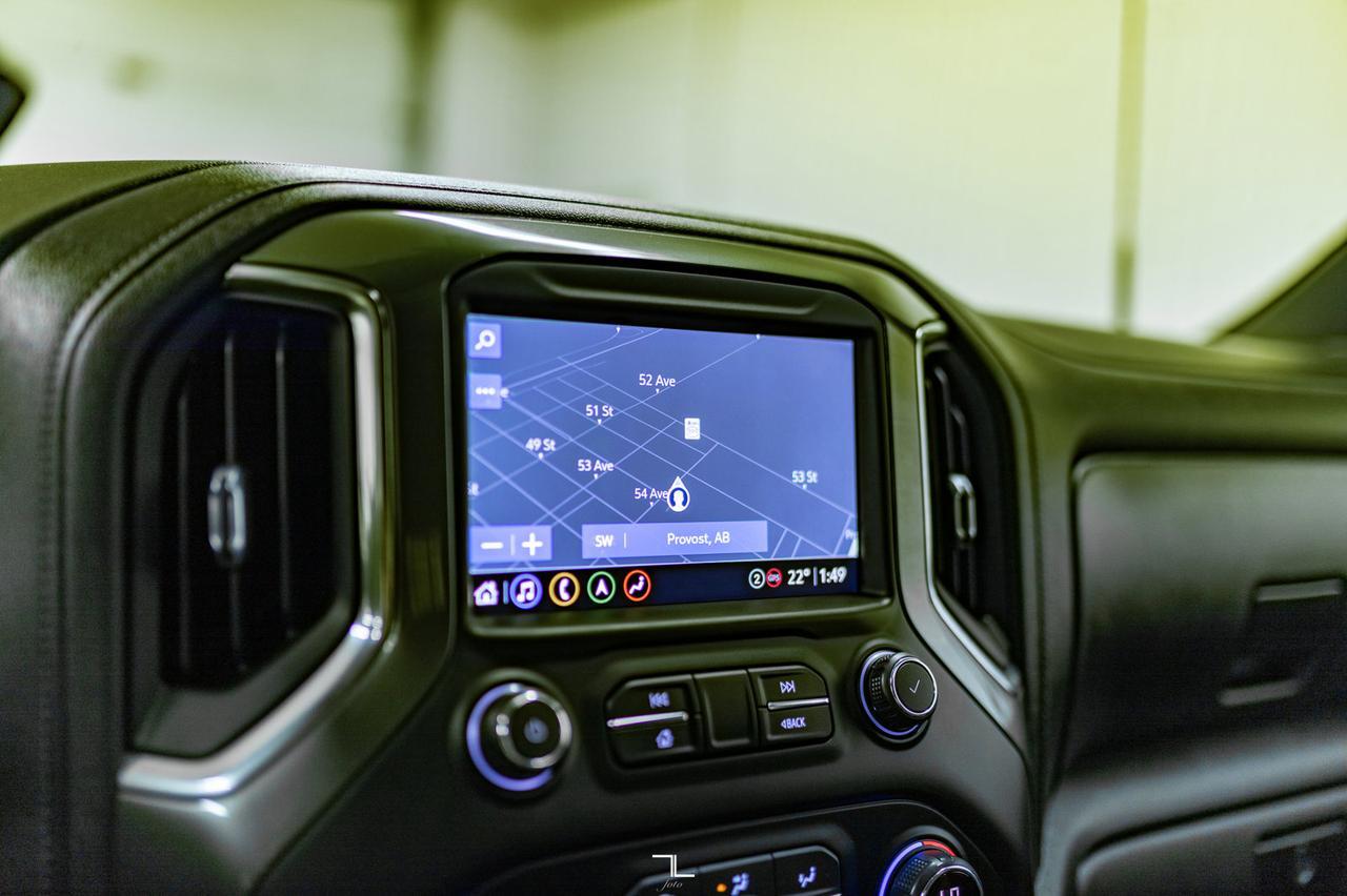 2021 Chevrolet Silverado 2500HD 4x4 Crew Cab LTZ Carhartt Edition Diesel Leather Roof Nav Red Deer AB