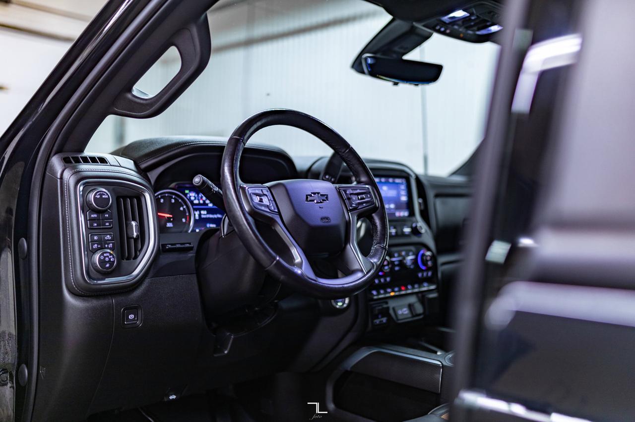 2021 Chevrolet Silverado 2500HD 4x4 Crew Cab LTZ Carhartt Edition Diesel Leather Roof Nav Red Deer AB