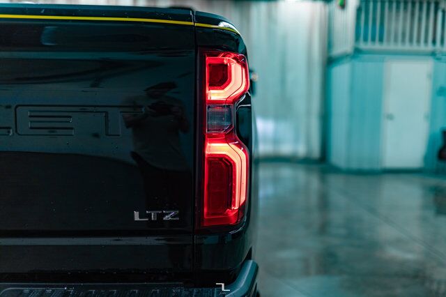 2021 Chevrolet Silverado 2500HD 4x4 Crew Cab LTZ Carhartt Edition Diesel Leather Roof Nav Red Deer AB