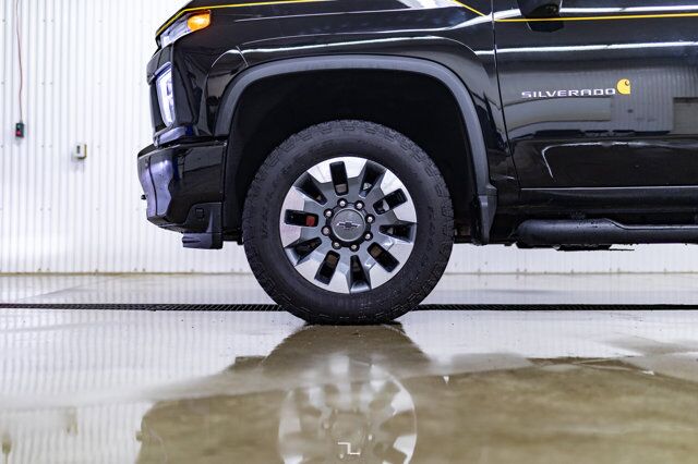 2021 Chevrolet Silverado 2500HD 4x4 Crew Cab LTZ Carhartt Edition Diesel Leather Roof Nav Red Deer AB