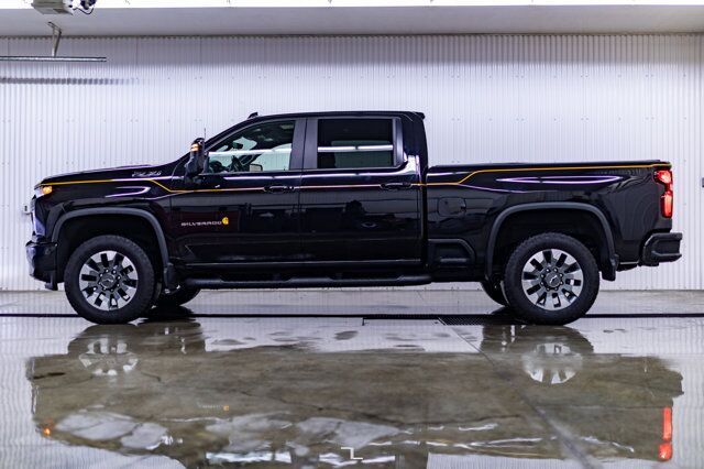 2021 Chevrolet Silverado 2500HD 4x4 Crew Cab LTZ Carhartt Edition Diesel Leather Roof Nav Red Deer AB