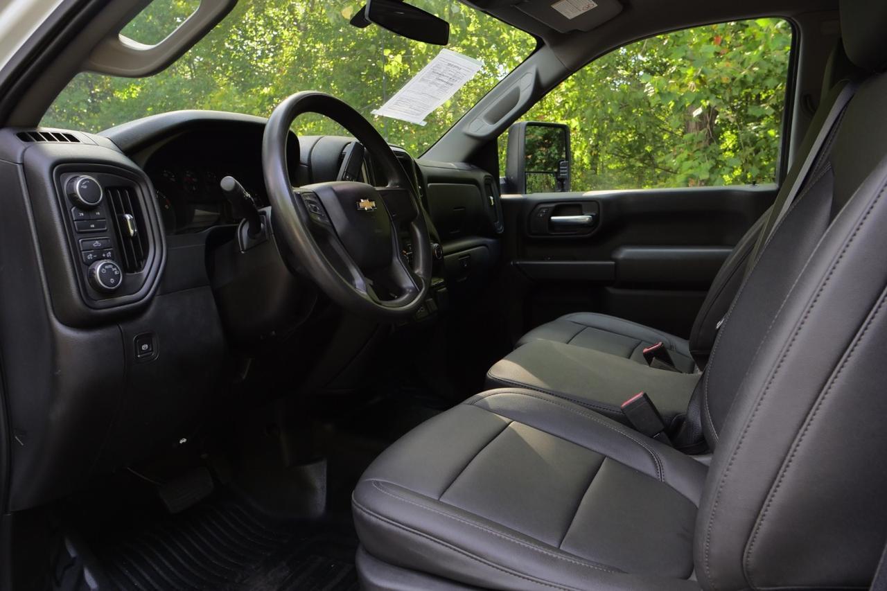 2021 Chevrolet Silverado 3500HD 4X4 / DRW / 6.6L V8 Diesel / CM Flat Bed! Lincolnton NC