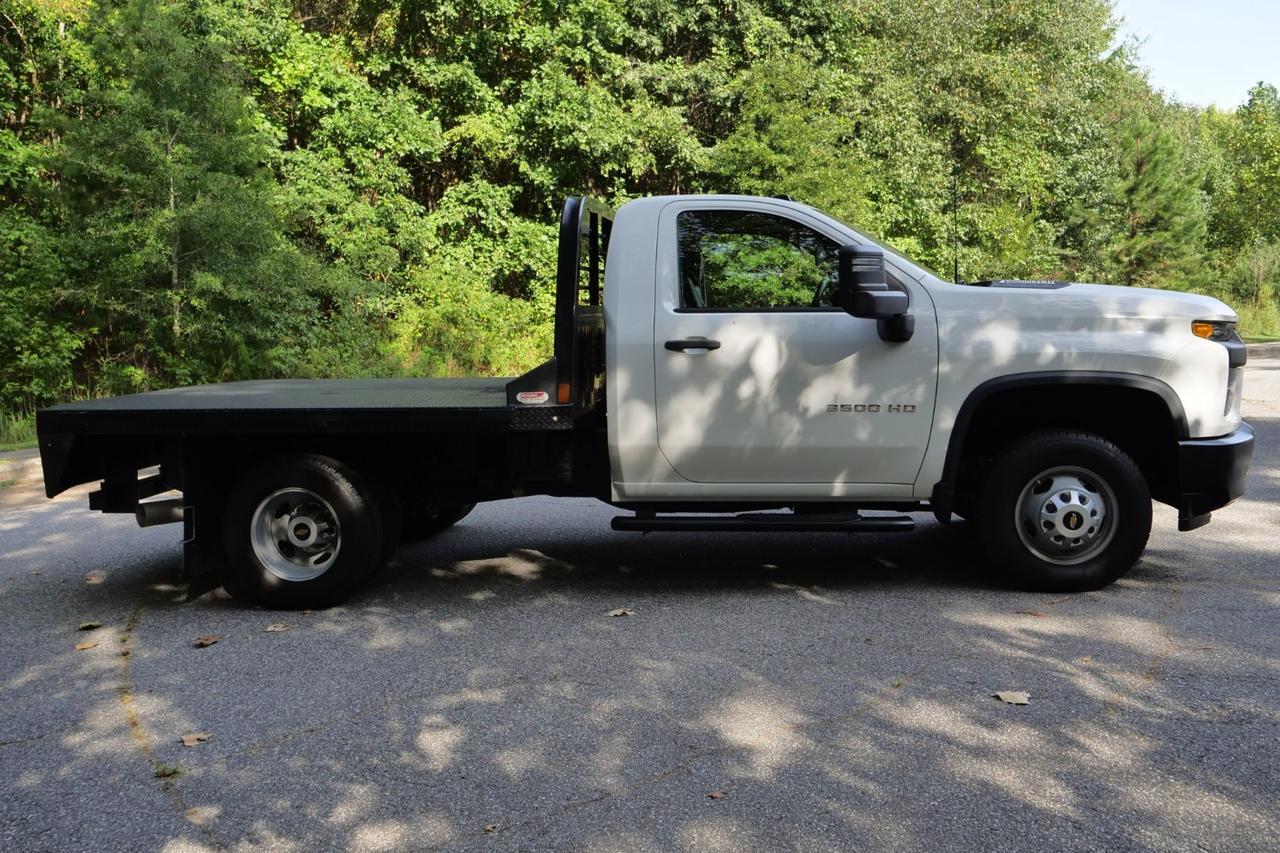 2021 Chevrolet Silverado 3500HD 4X4 / DRW / 6.6L V8 Diesel / CM Flat Bed! Lincolnton NC