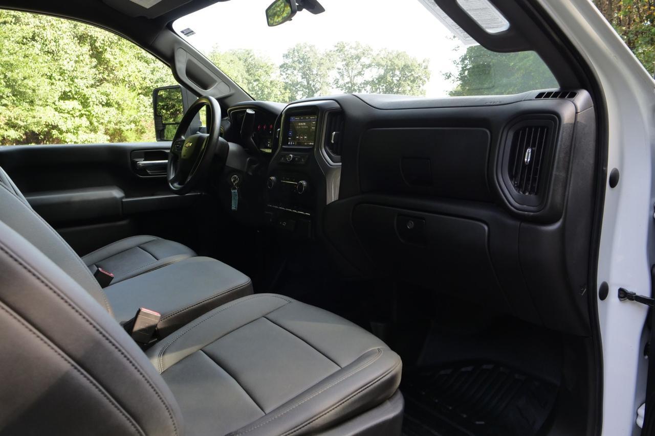 2021 Chevrolet Silverado 3500HD 4X4 / DRW / 6.6L V8 Diesel / CM Flat Bed! Lincolnton NC