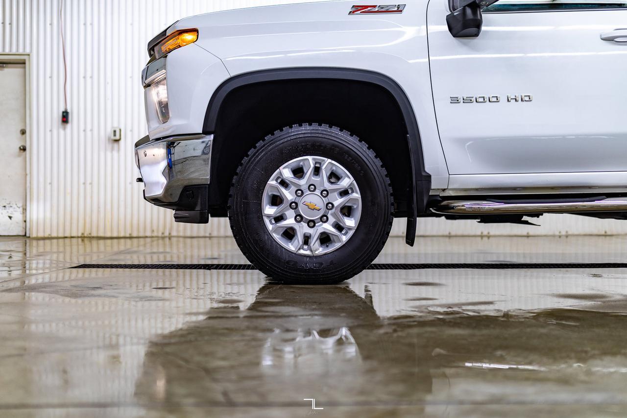 2021 Chevrolet Silverado 3500HD 4x4 Crew Cab LT Z71 Longbox Diesel BCam Red Deer AB