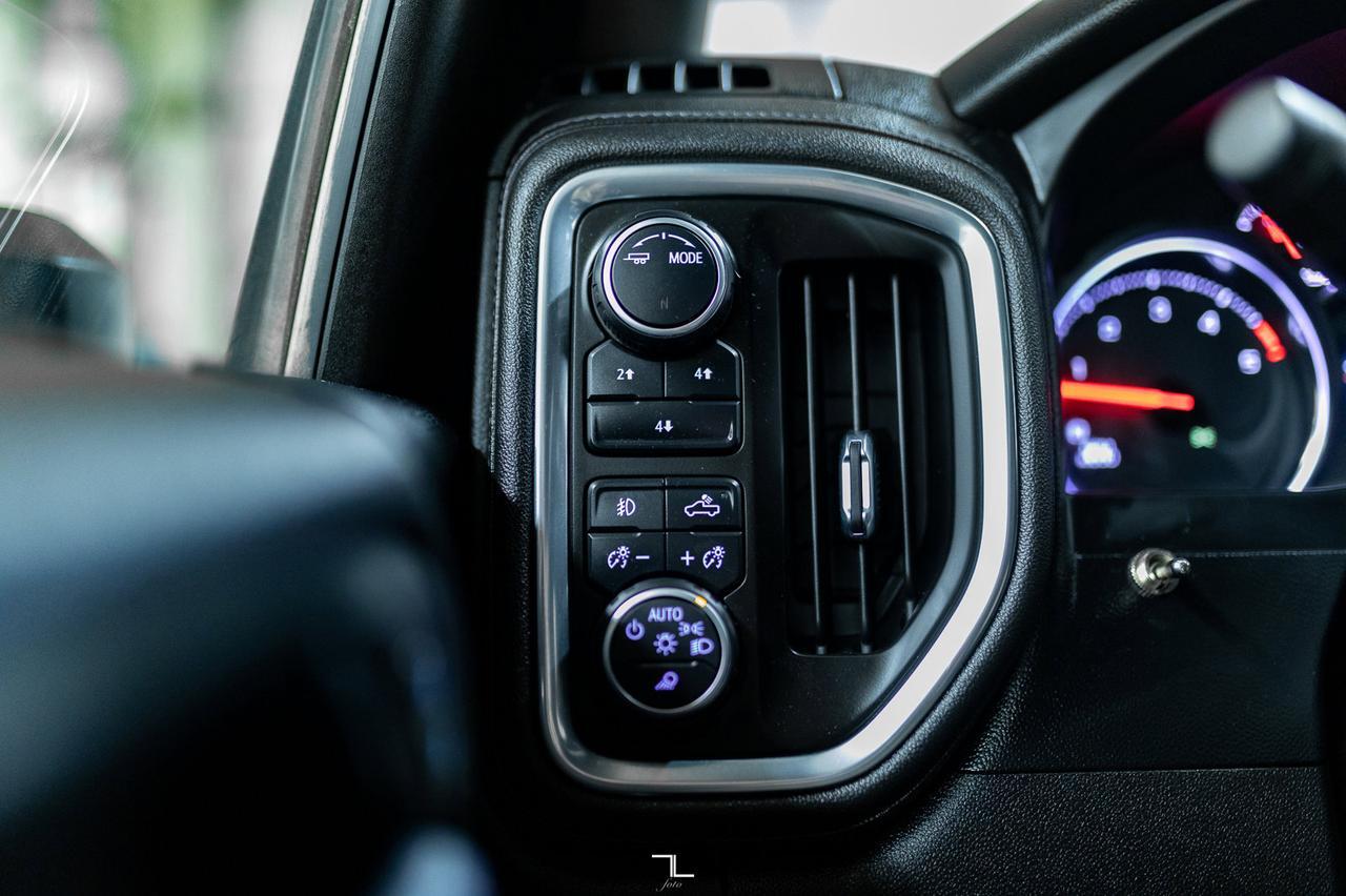 2021 Chevrolet Silverado 3500HD 4x4 Crew Cab LT Z71 Longbox Diesel BCam Red Deer AB