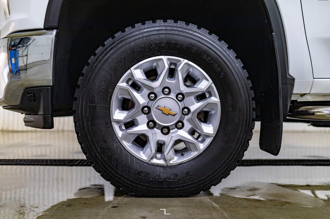 2021 Chevrolet Silverado 3500HD 4x4 Crew Cab LT Z71 Longbox Diesel BCam Red Deer AB