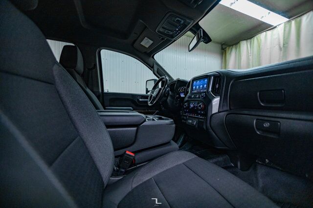 2021 Chevrolet Silverado 3500HD 4x4 Crew Cab LT Z71 Longbox Diesel BCam Red Deer AB