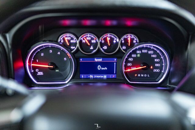 2021 Chevrolet Silverado 3500HD 4x4 Crew Cab LT Z71 Longbox Diesel BCam Red Deer AB