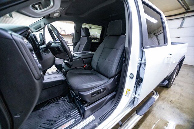 2021 Chevrolet Silverado 3500HD 4x4 Crew Cab LT Z71 Longbox Diesel BCam Red Deer AB