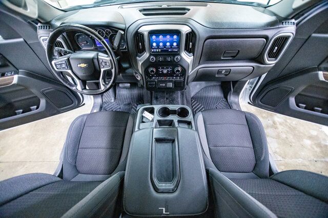 2021 Chevrolet Silverado 3500HD 4x4 Crew Cab LT Z71 Longbox Diesel BCam Red Deer AB