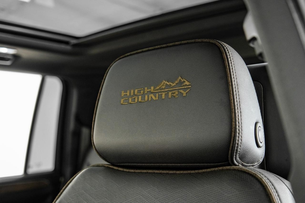 2021 Chevrolet Suburban HIGH COUNTRY 4WD HEADUP DISPLAY BLIND SPOT ASSIST NAVIGATION PANORAMA LEATHER SEATS Carrollton TX