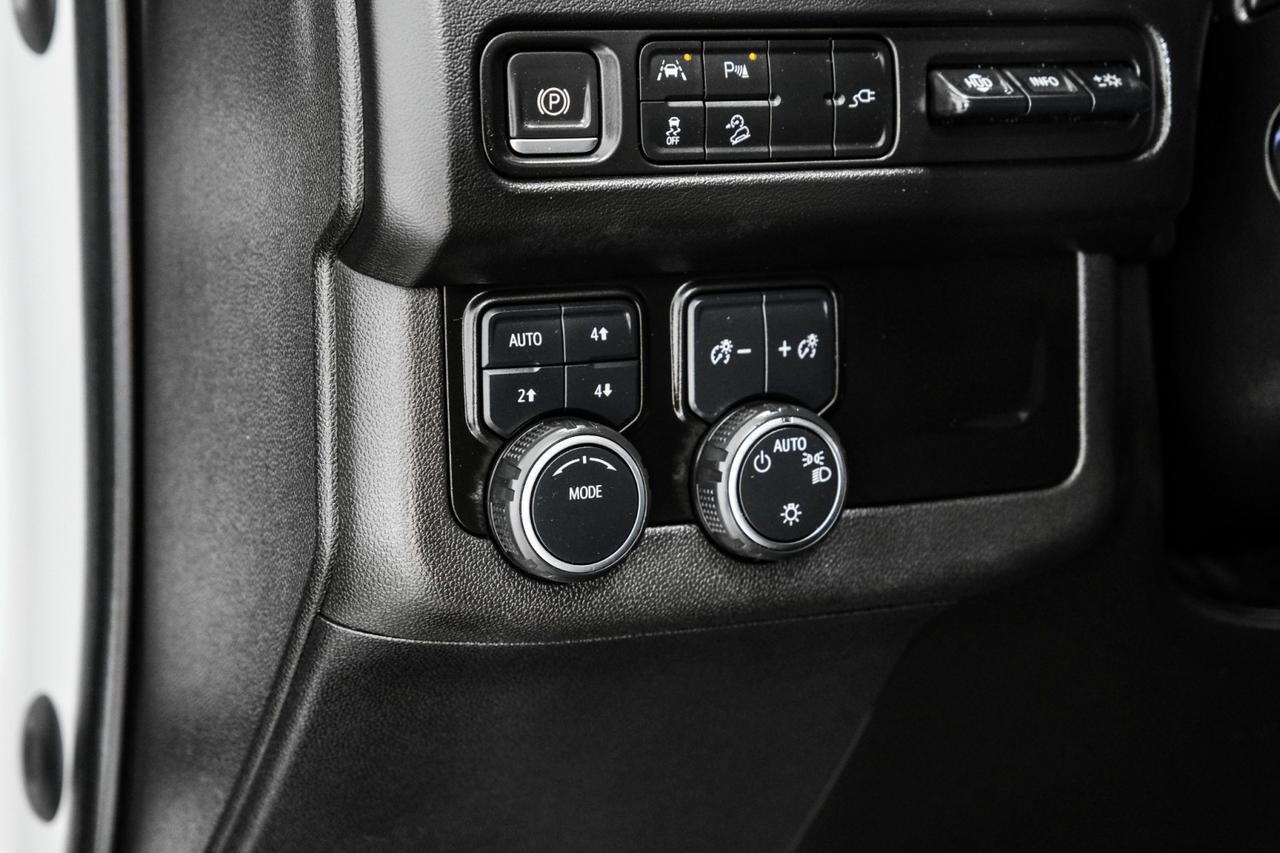 2021 Chevrolet Suburban HIGH COUNTRY 4WD HEADUP DISPLAY BLIND SPOT ASSIST NAVIGATION PANORAMA LEATHER SEATS Carrollton TX