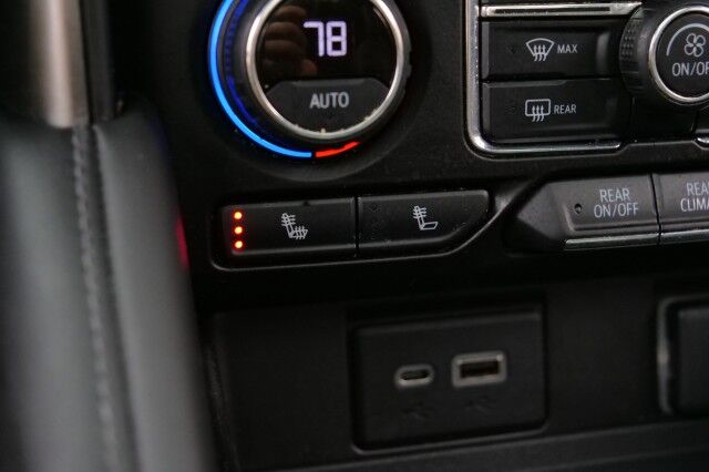 2021 Chevrolet Suburban LT 4WD / Panoramic Sunroof / Third Row / V8! High Point NC